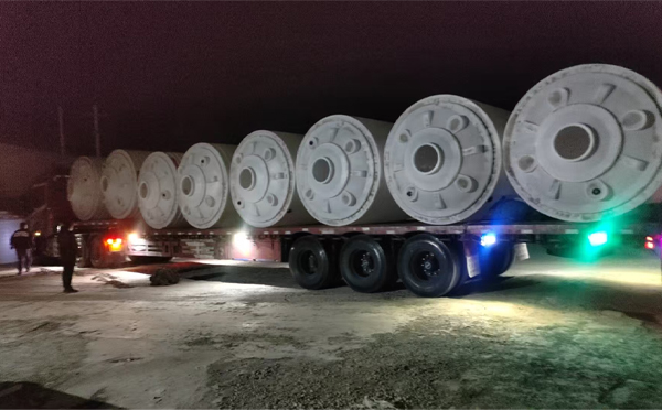 临泽锥底桶交付现场